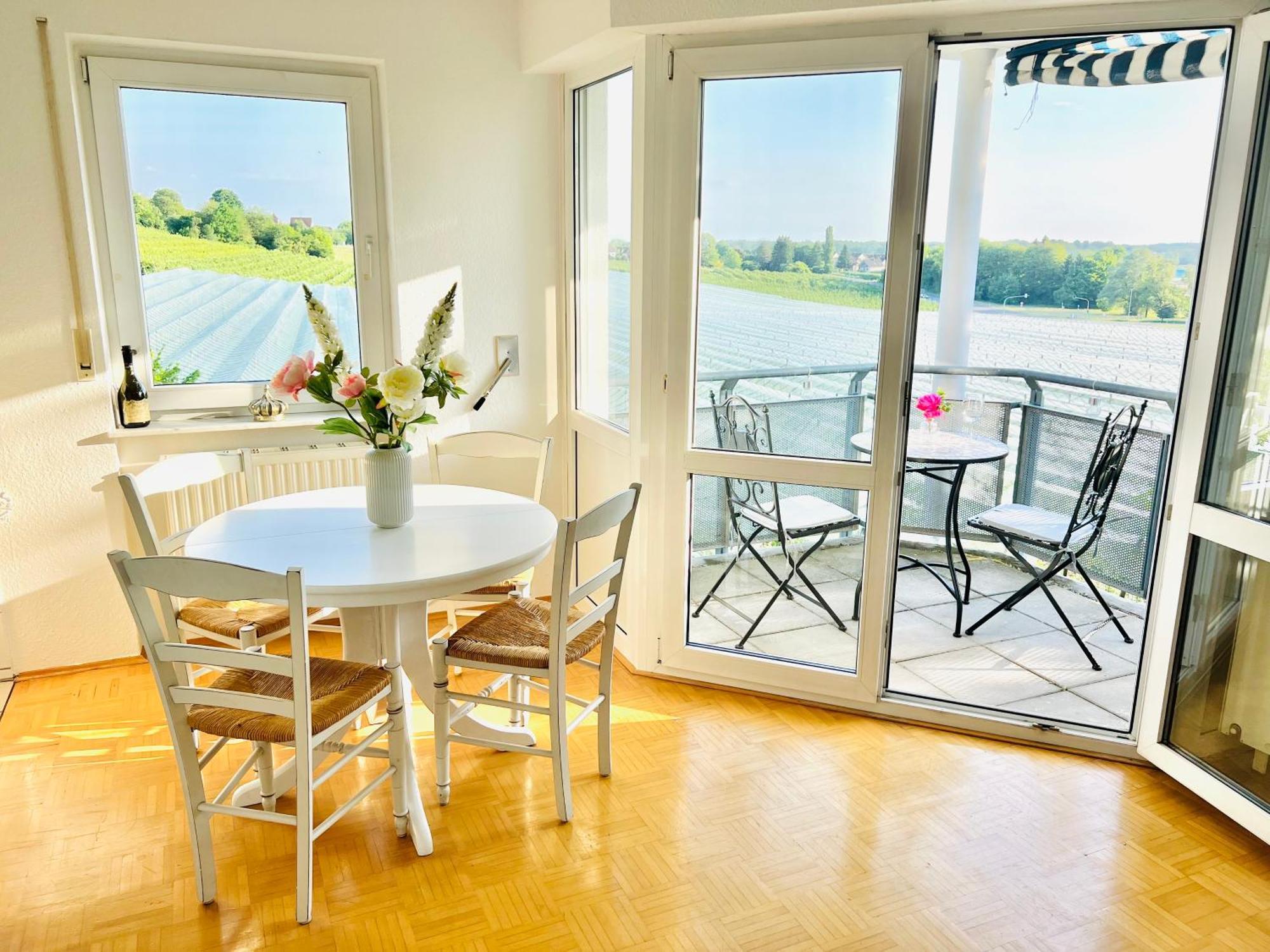 شقة Panorama Domizil Ravensburg Mit Alpenblick Balkon المظهر الخارجي الصورة